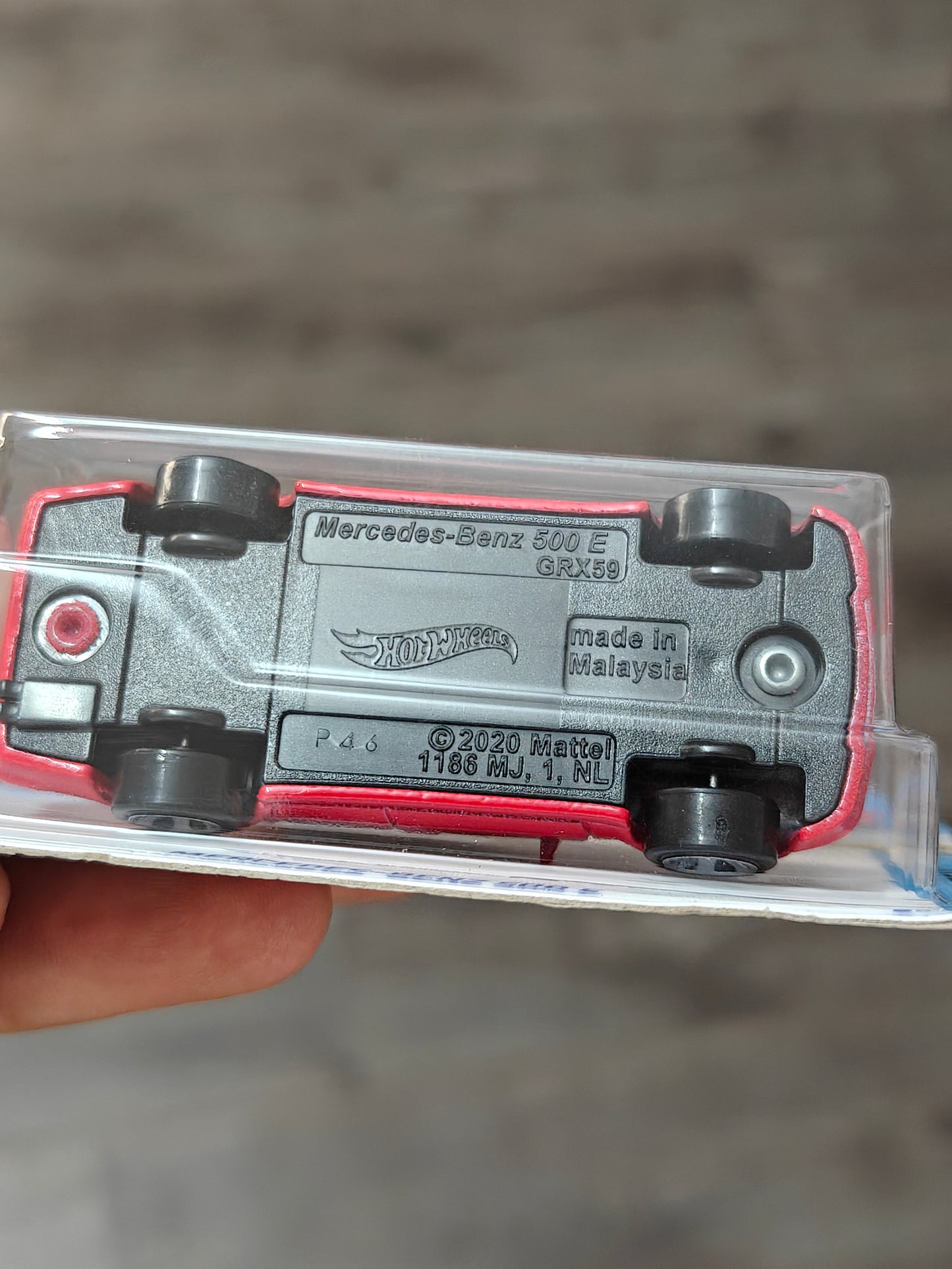 Hot Wheels Mercedes-Benz 500 E - Red (Imported)
