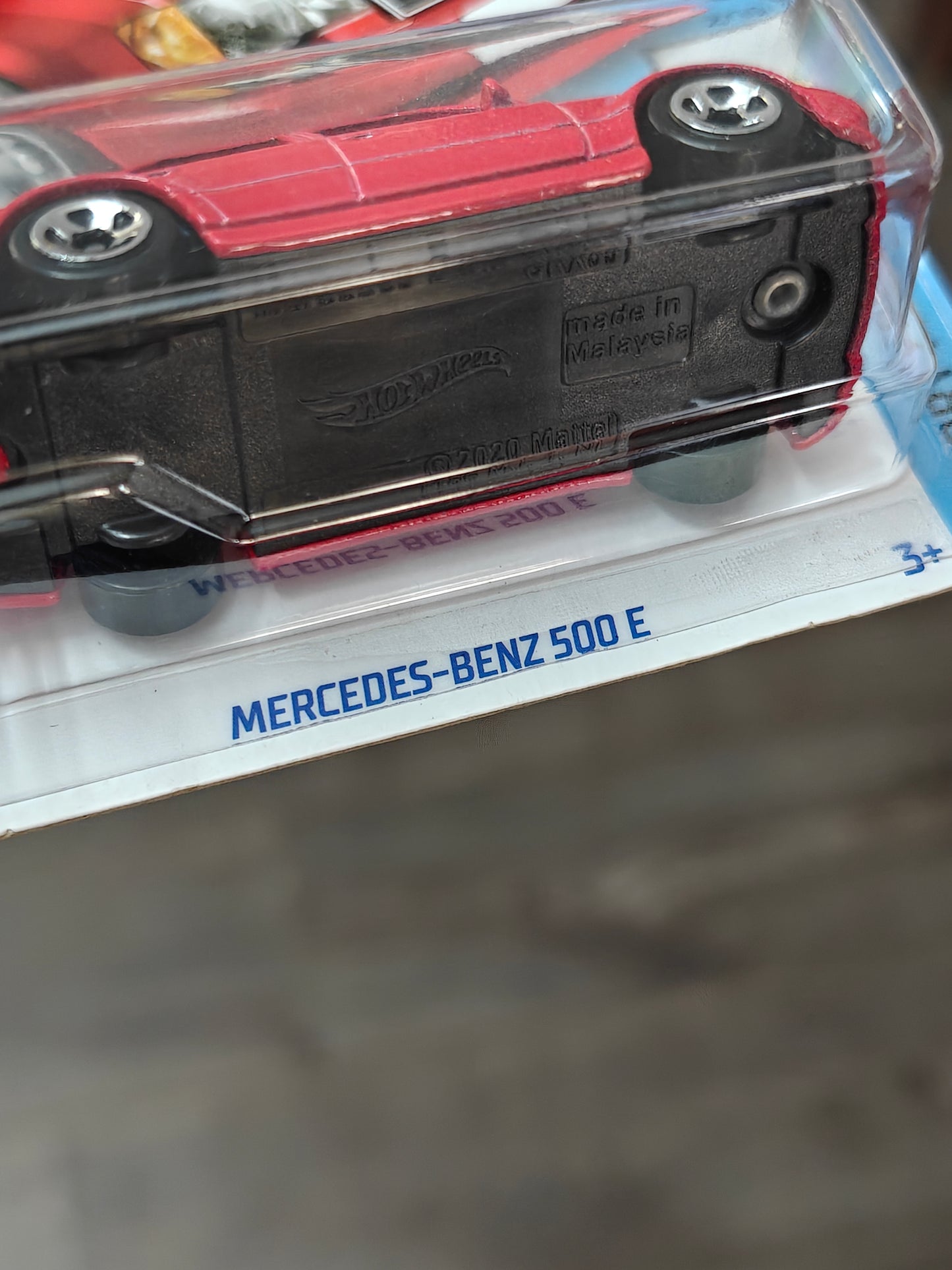 Hot Wheels Mercedes-Benz 500 E - Red (Imported)