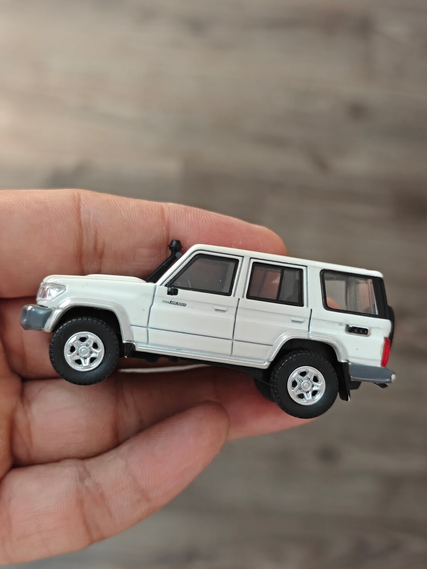 Para64 Toyota Land Cruiser (Pre-Owned Car)