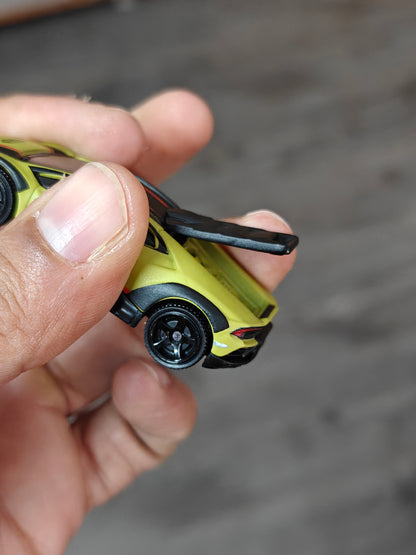 Moving Parts Matchbox Lamborghini Huracan Sterrato (Uncarded - New)