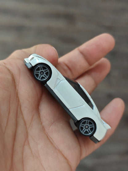 Hot Wheels 2017 Nissan GT-R R35 50th Anniversary Version (Uncarded - New)