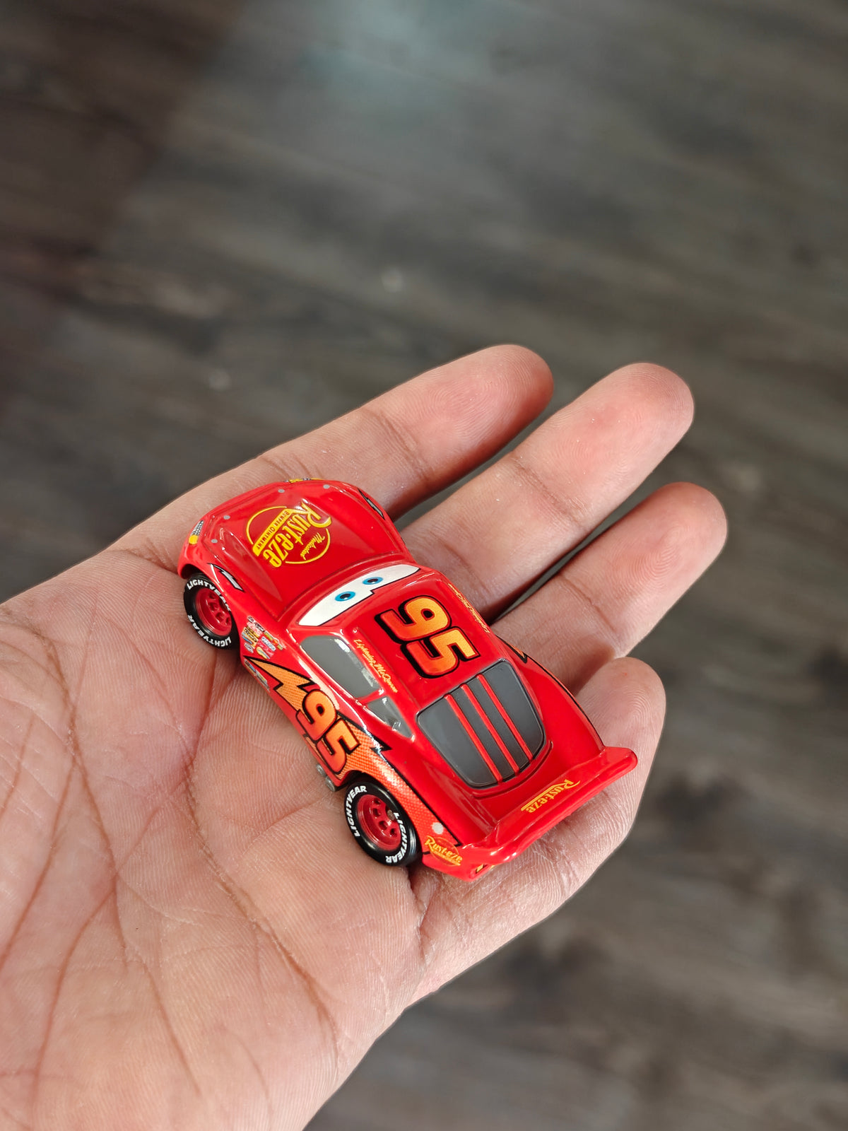 Tomica Disney Pixar 'Lighting McQueen' C-01 (Open Box)