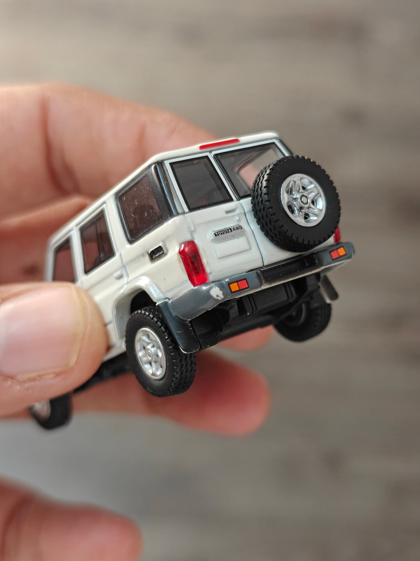 Para64 Toyota Land Cruiser (Pre-Owned Car)
