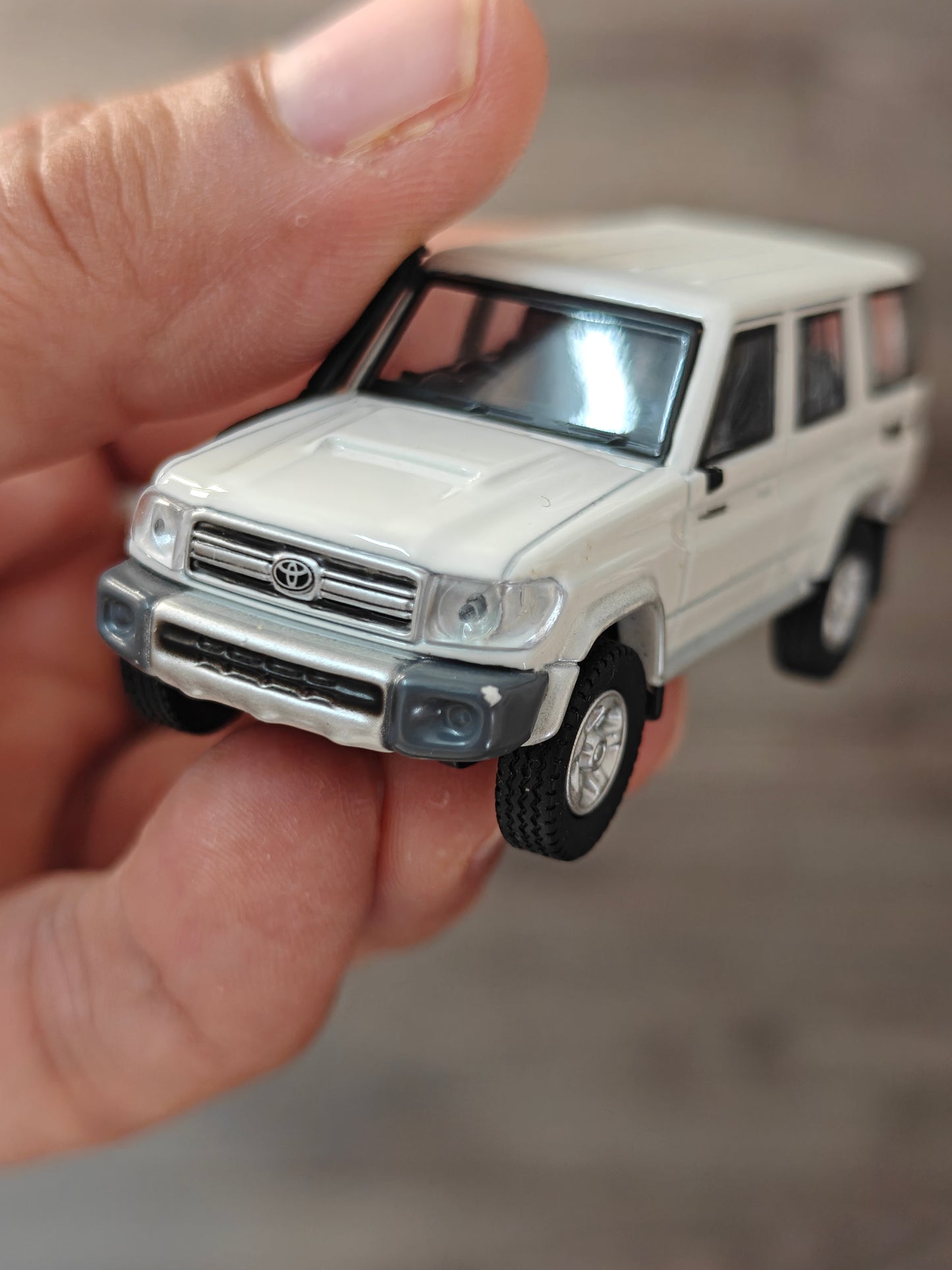 Para64 Toyota Land Cruiser (Pre-Owned Car)