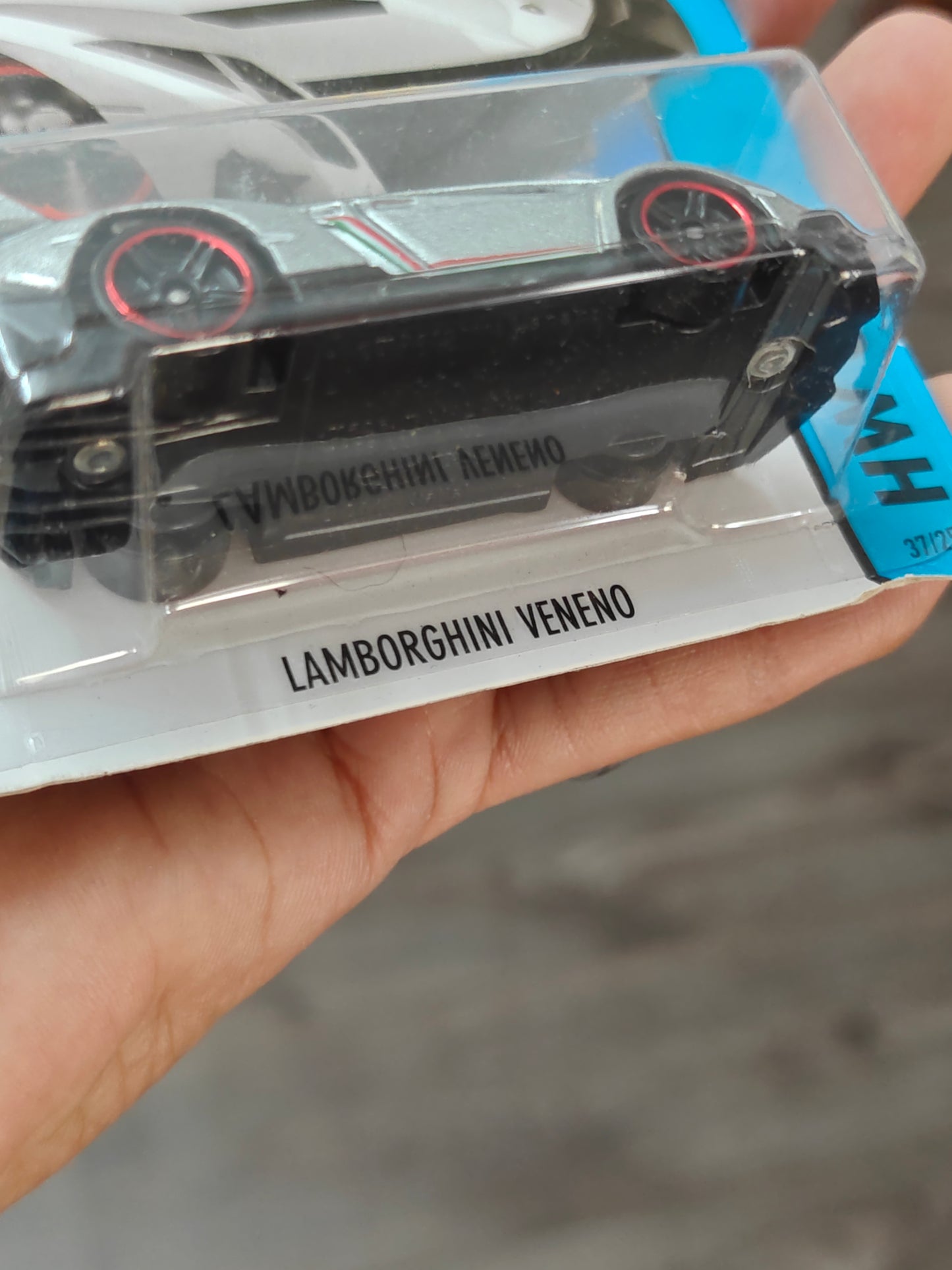 Hot Wheels Lamborghini Veneno - Silver (Imported)