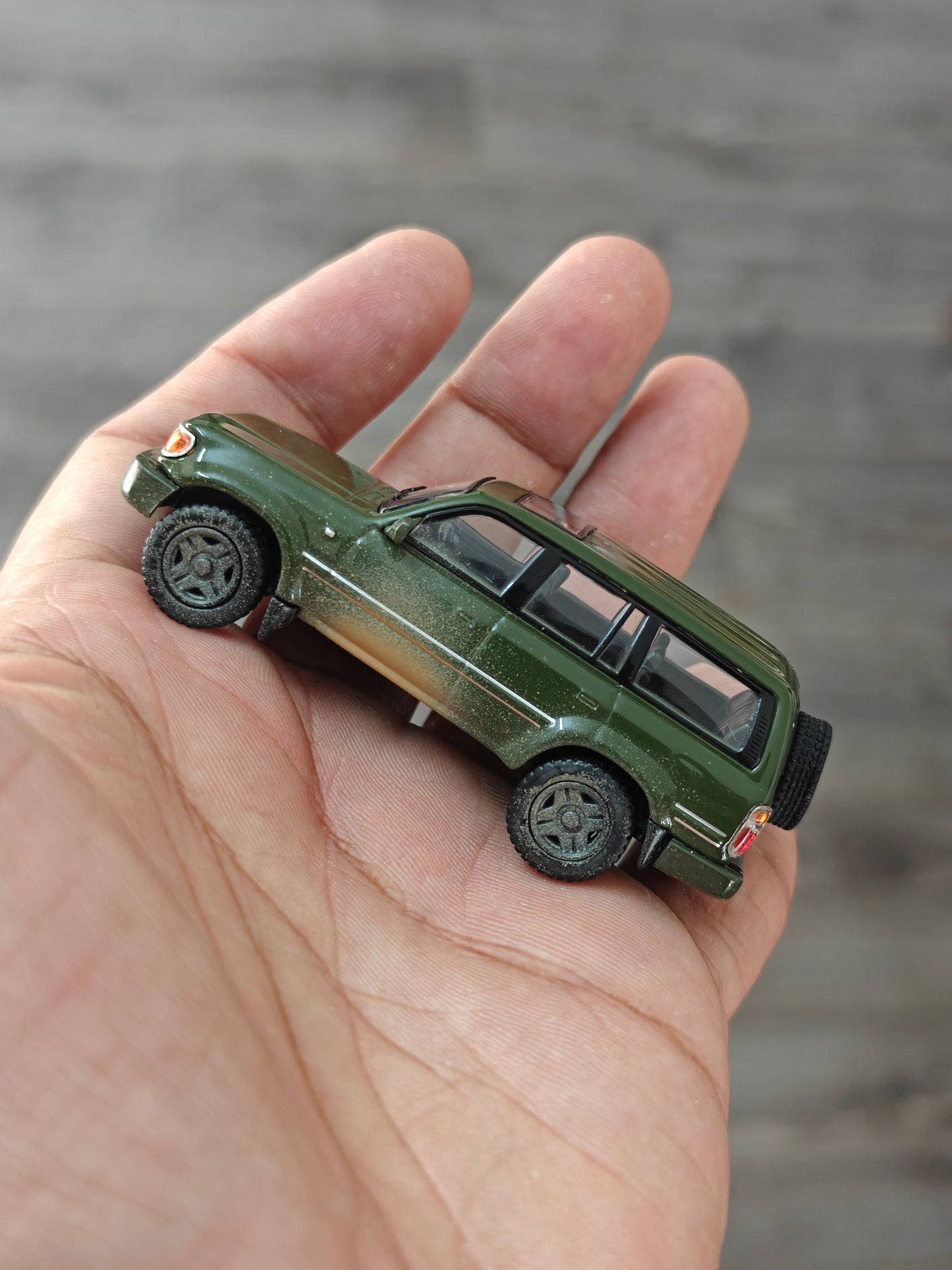 Massdi 1994 Toyota Land Cruiser LC80 (Green)