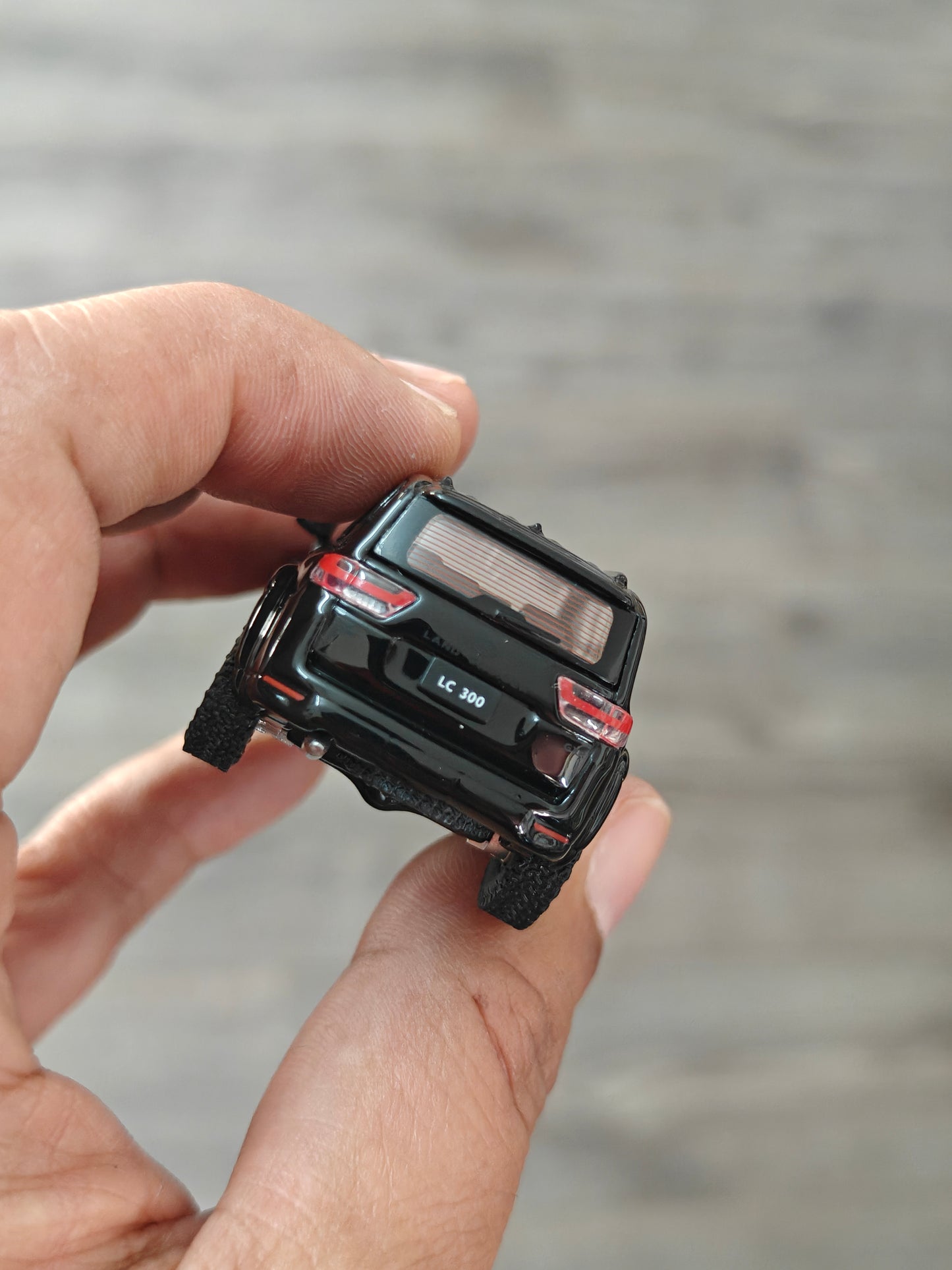 Massdi Toyota Land Cruiser LC300 Black Edition