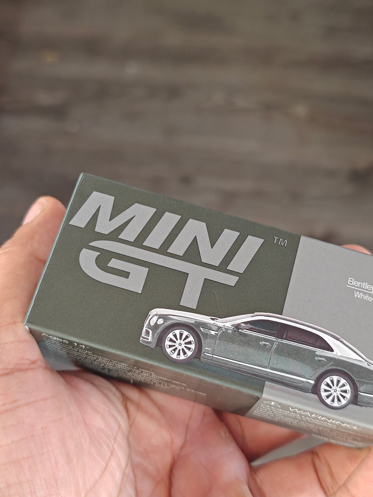 Mini GT Bentley Flying Spur - White Sand Verdant (Open Box)