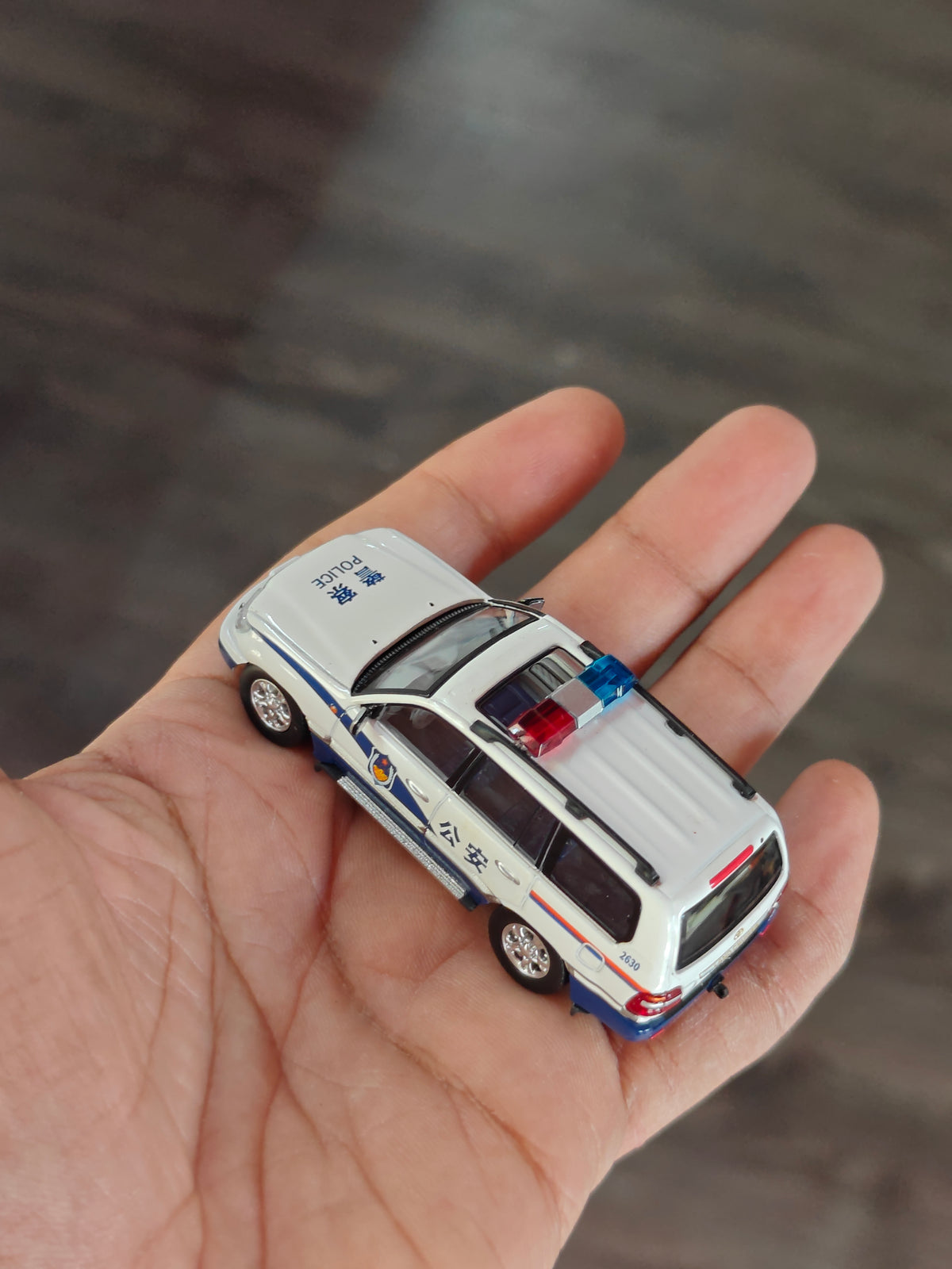 XCar Toys Toyota Land Cruiser Police - J100 Series (Open Box)
