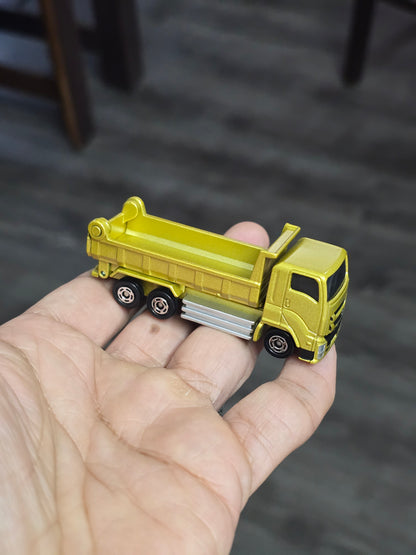 Tomica Isuzu Giga Dump Truck (Uncarded - New)