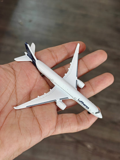 Majorette A350-900 Aeroplane - Lufthansa Airlines (Uncarded - New)