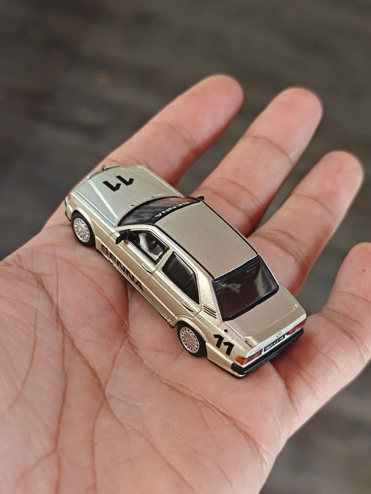 Mini GT Mercedes-Benz 190E 2.3-1.6 #11 - Ayrton Senna (Open Box)