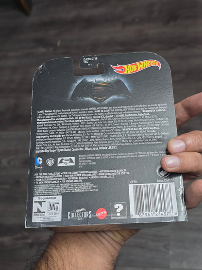 Hot Wheels Batman vs Superman Batwing (Rare Card)