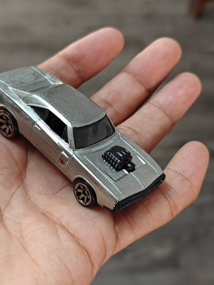 Silver Series Hot Wheels 1970 Dodge Charger R/T (Uncarded - New) - Kinder Logs