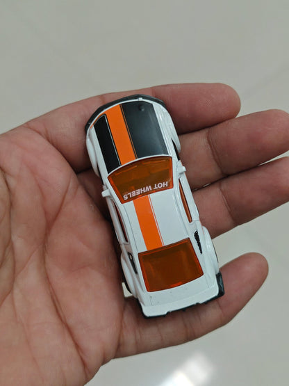 Silver Series Hot Wheels 2005 Ford Mustang - White (Uncarded - New) - Kinder Logs