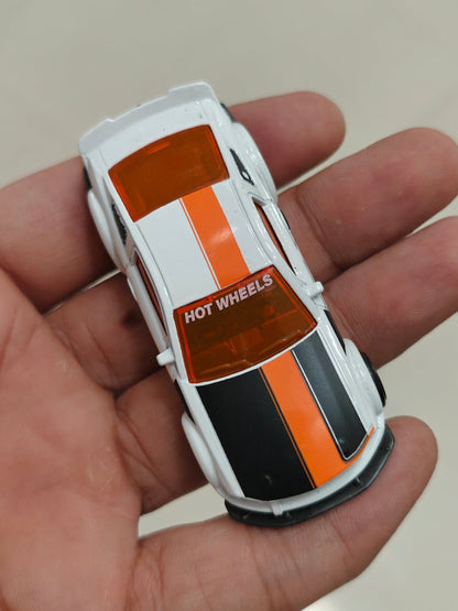 Silver Series Hot Wheels 2005 Ford Mustang - White (Uncarded - New) - Kinder Logs