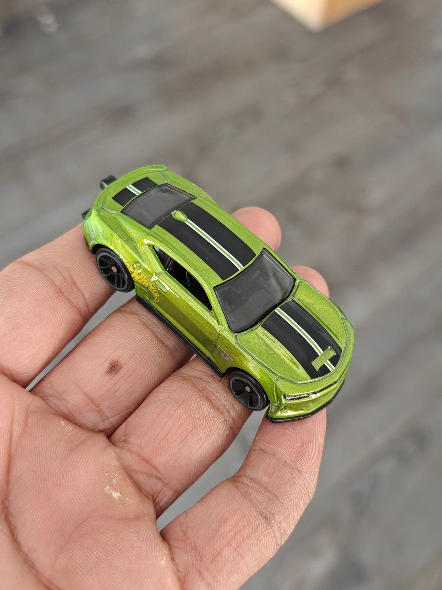 Silver Series Hot Wheels 2018 COPO Camaro SS (Uncarded - New) - Kinder Logs