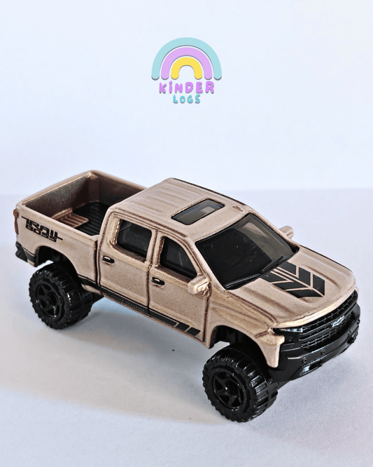 Silver Series Hot Wheels 2019 Chevrolet Silverado Trail Boss LT (Uncarded) - Kinder Logs