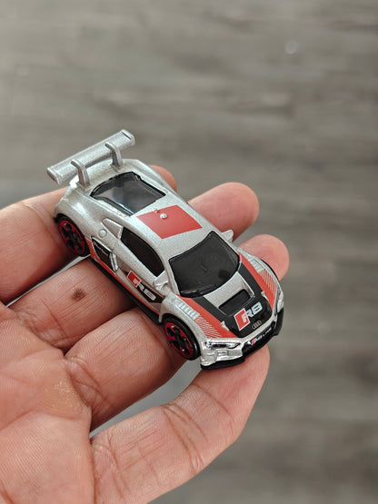 Silver Series Hot Wheels Audi R8 LMS (Uncarded - New) - Kinder Logs