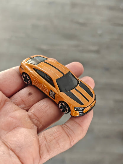 Silver Series Hot Wheels Audi RS e-Tron GT (Uncarded - New) - Kinder Logs