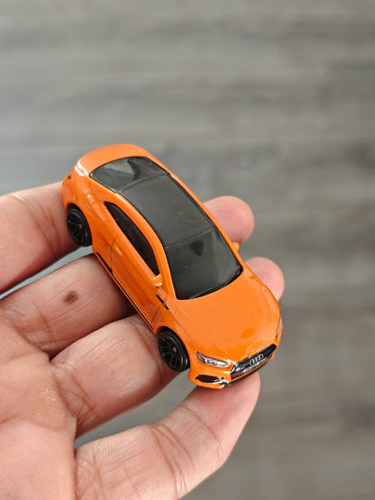 Silver Series Hot Wheels Audi RS5 Coupe (Uncarded - New) - Kinder Logs