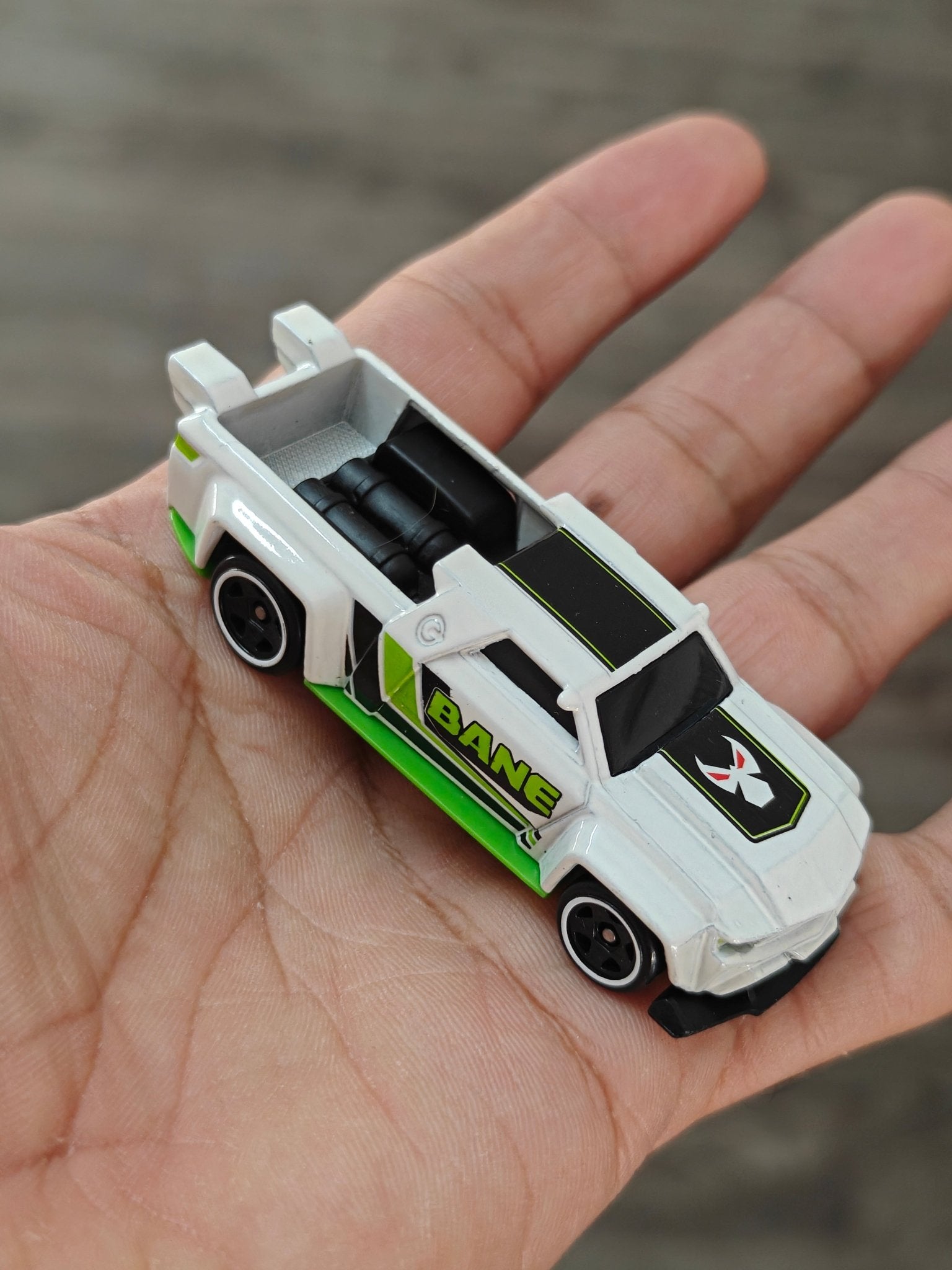 Silver Series Hot Wheels 'BANE' Solid Muscle - Kinder Logs