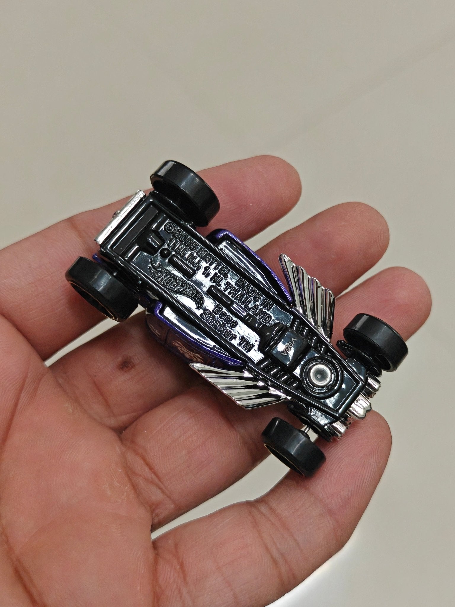 Silver Series Hot Wheels Bone Shaker (Uncarded - New) - Kinder Logs