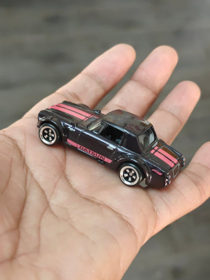 Silver Series Hot Wheels Datsun Fairlady 2000 - Black (Uncarded - New) - Kinder Logs