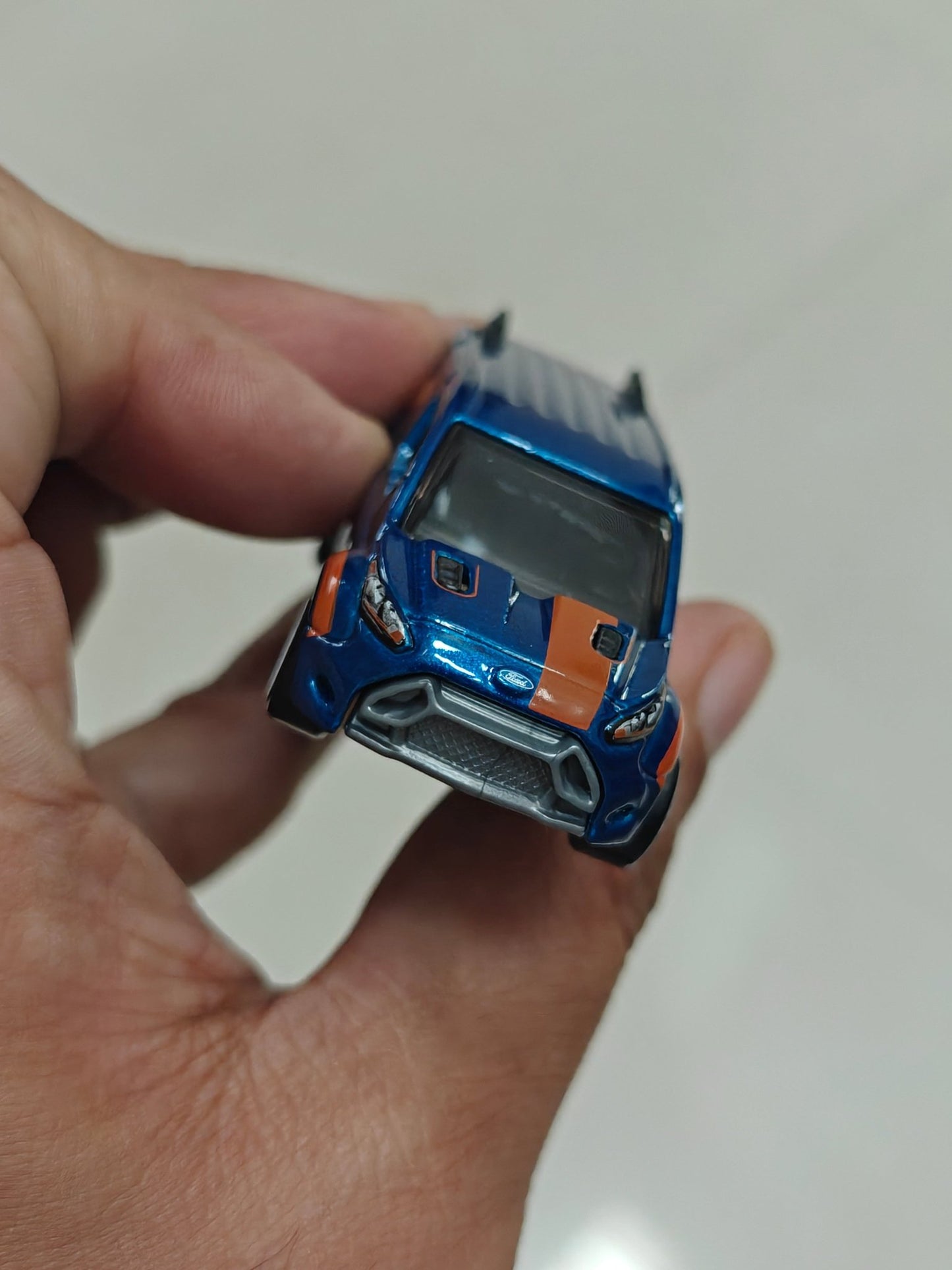 Silver Series Hot Wheels Ford Transit Connect (Uncarded - New) - Kinder Logs