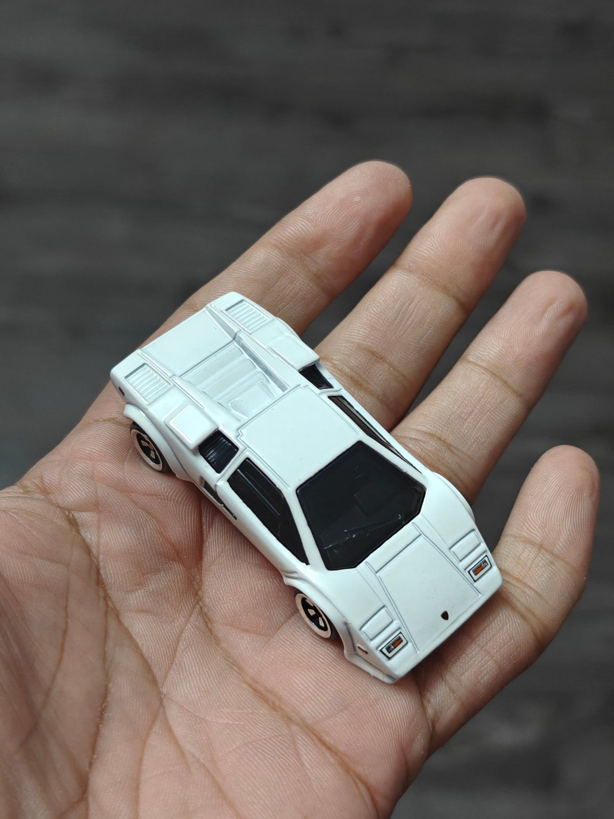 Silver Series Hot Wheels Lamborghini Countach LP 5000 QV - White (Uncarded - New) - Kinder Logs