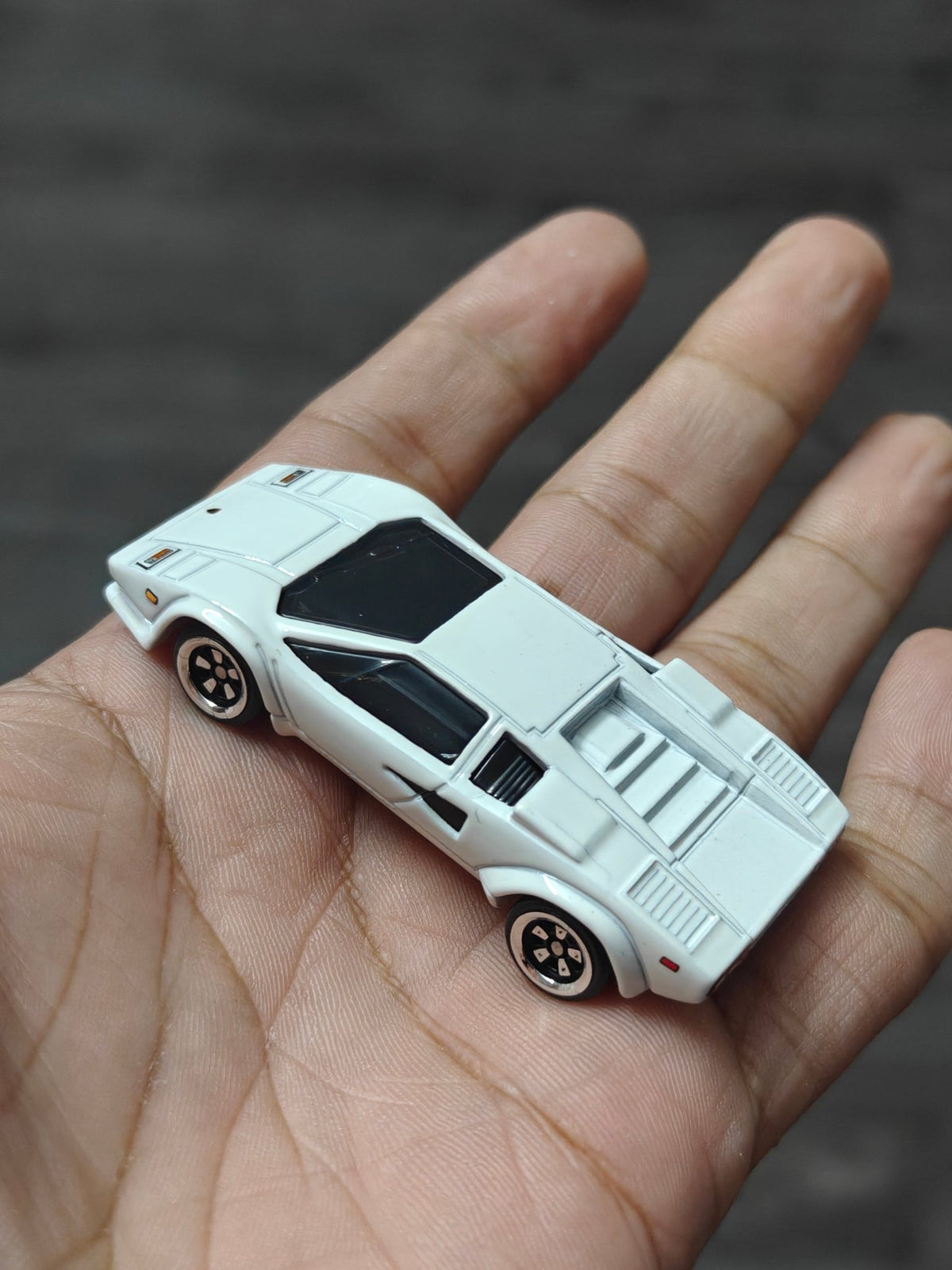 Silver Series Hot Wheels Lamborghini Countach LP 5000 QV - White (Uncarded - New) - Kinder Logs
