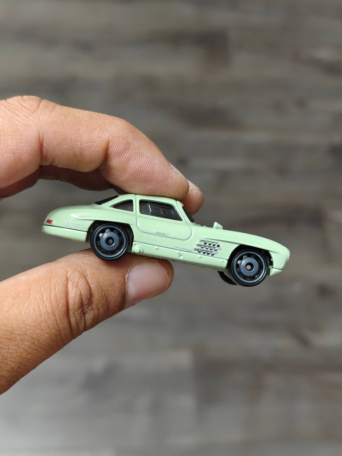 Silver Series Hot Wheels Mercedes-Benz 300 SL - Green (Uncarded - New) - Kinder Logs