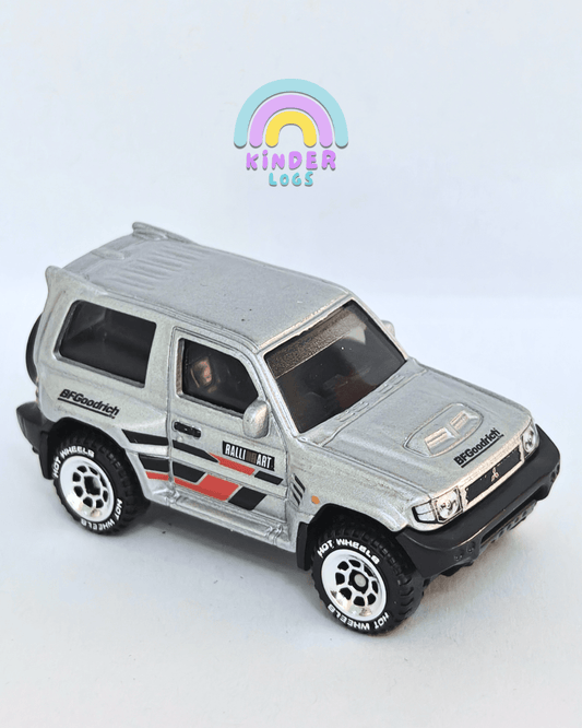 Silver Series Hot Wheels Mitsubishi Pajero Evolution - Silver (Uncarded - New) - Kinder Logs