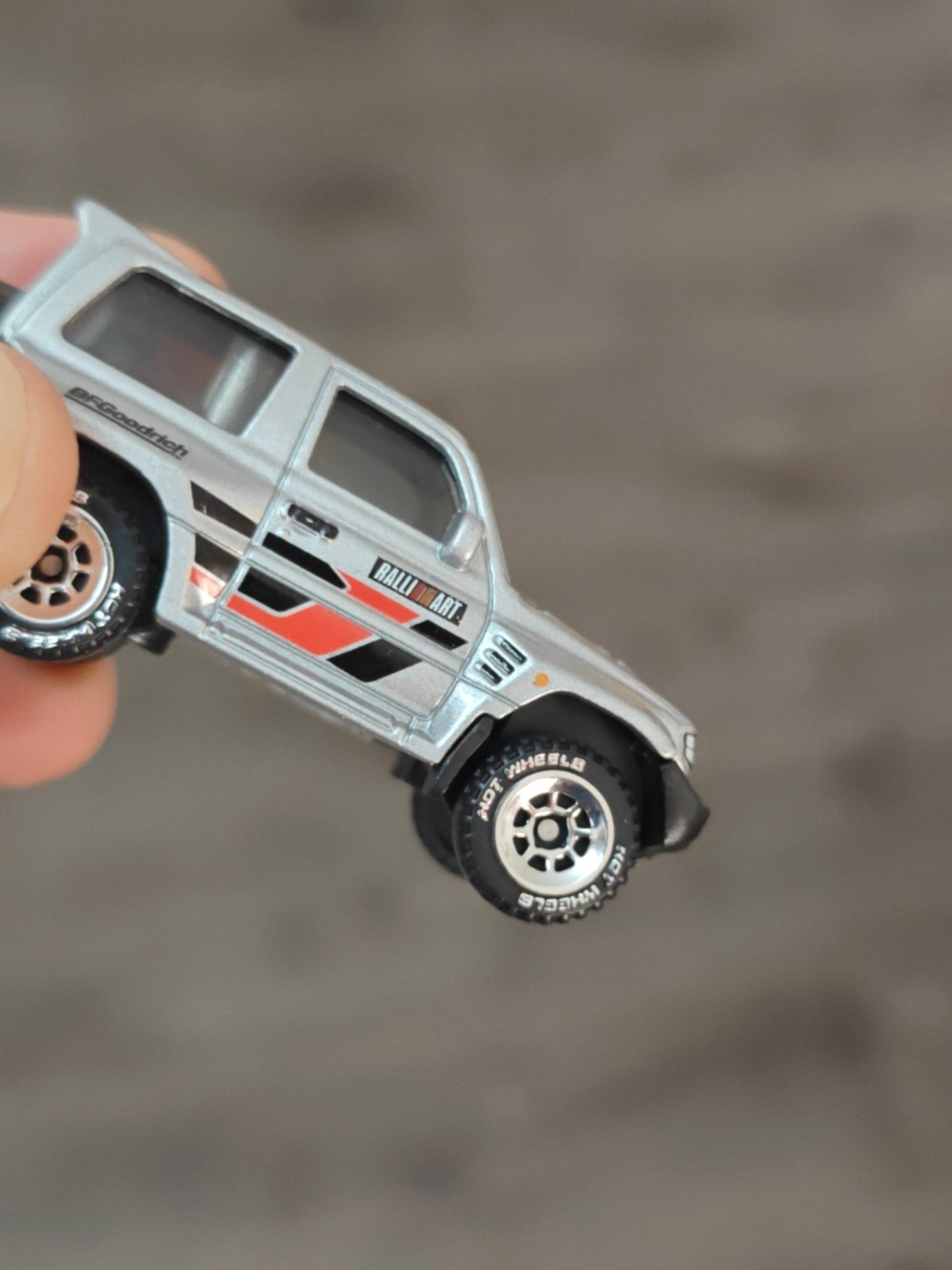 Silver Series Hot Wheels Mitsubishi Pajero Evolution - Silver (Uncarded - New) - Kinder Logs