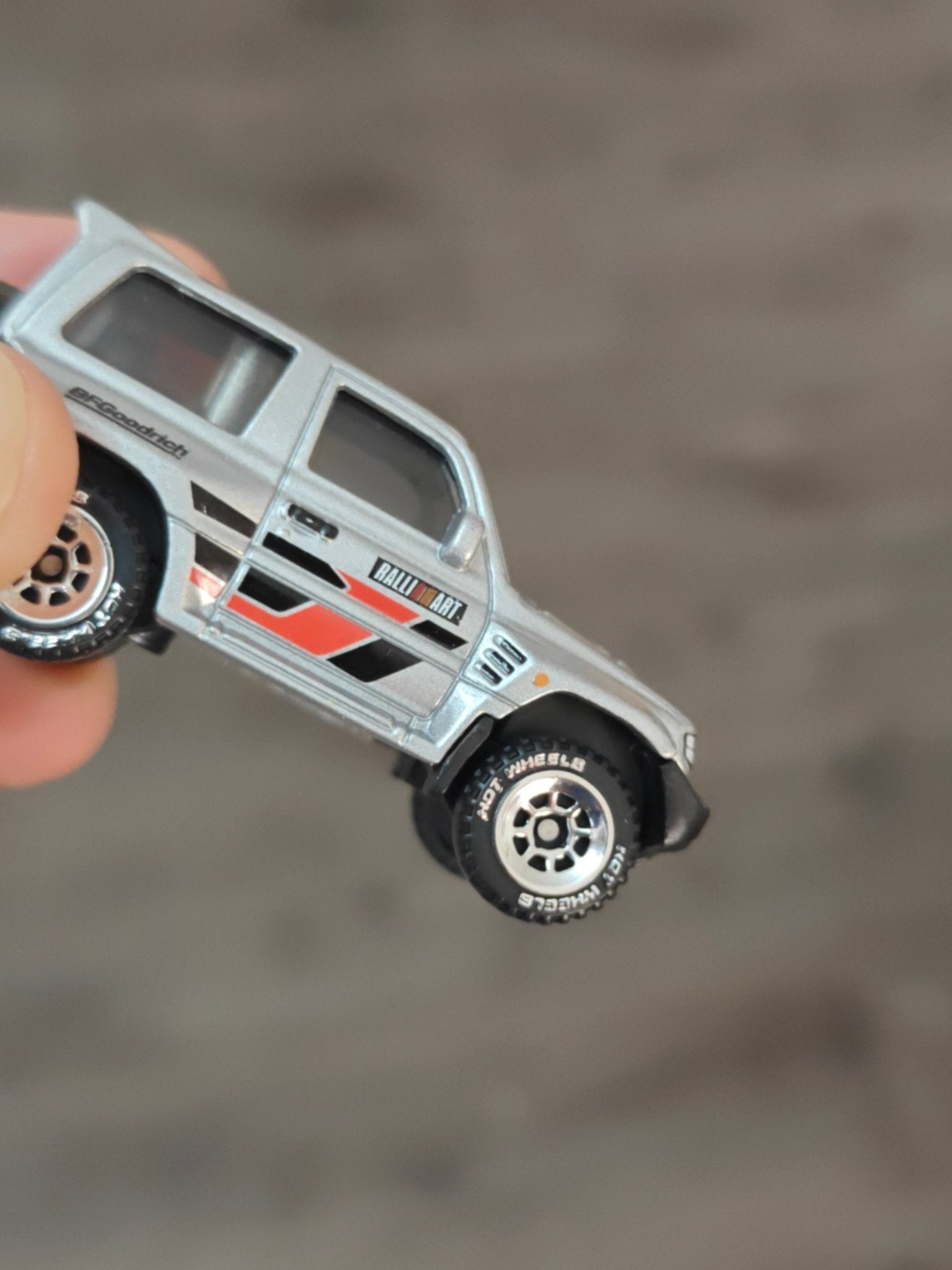 Silver Series Hot Wheels Mitsubishi Pajero Evolution - Silver (Uncarded - New) - Kinder Logs