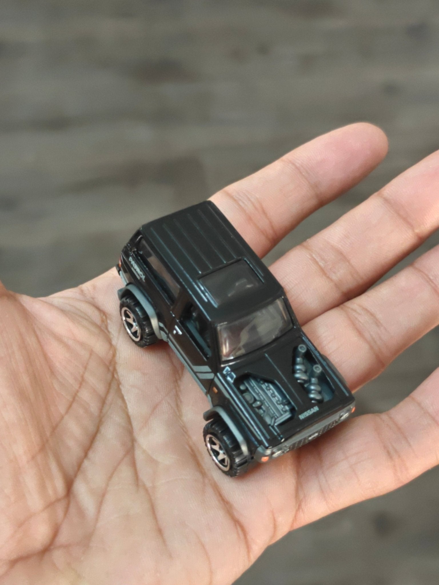 Silver Series Hot Wheels Nissan Patrol Custom - Black (Uncarded - New) - Kinder Logs