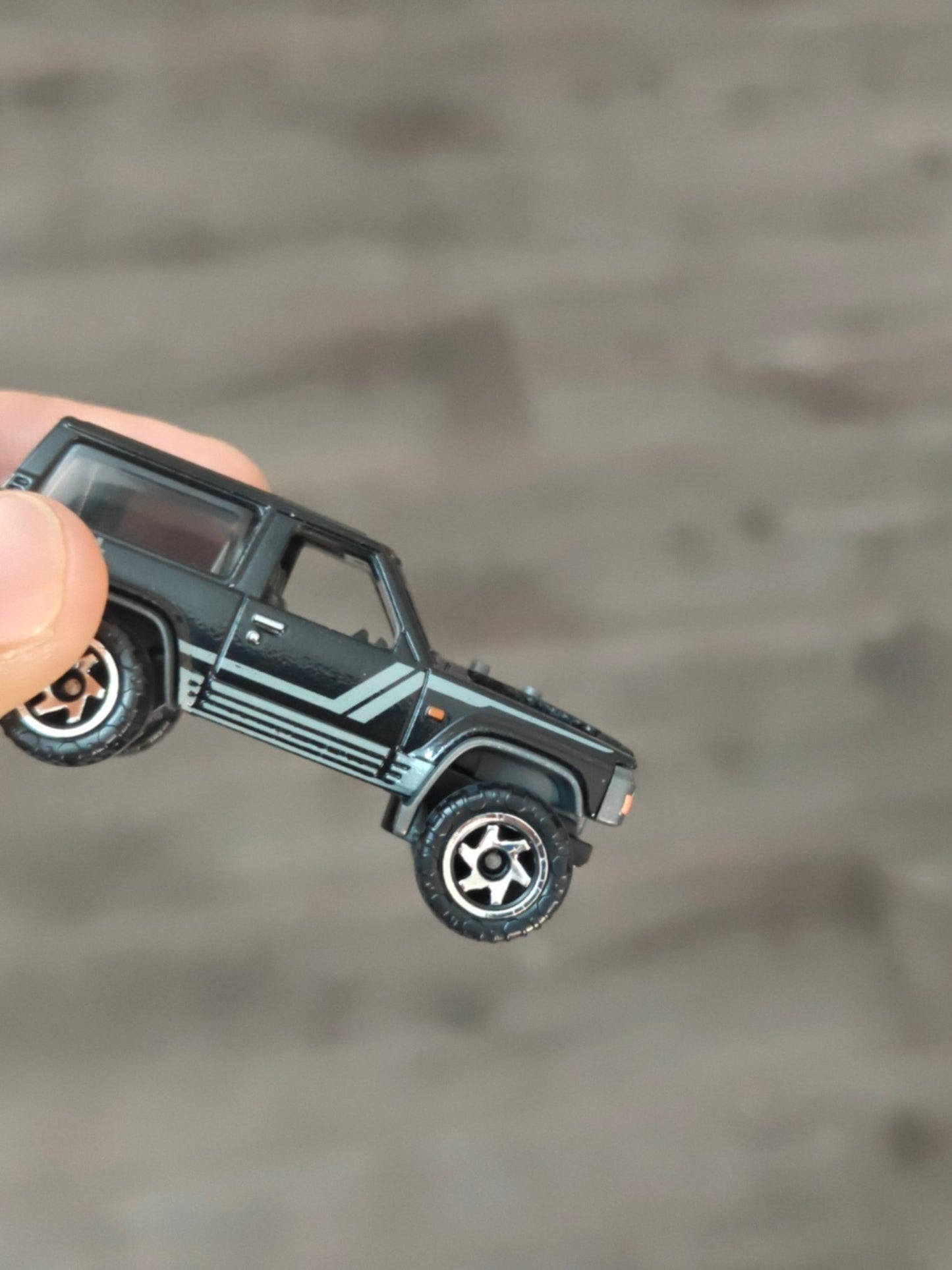 Silver Series Hot Wheels Nissan Patrol Custom - Black (Uncarded - New) - Kinder Logs