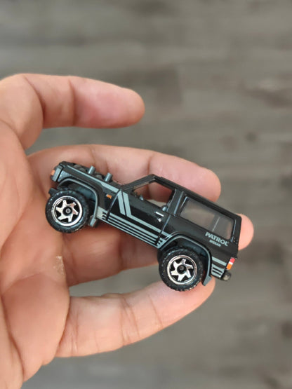 Silver Series Hot Wheels Nissan Patrol Custom - Black (Uncarded - New) - Kinder Logs