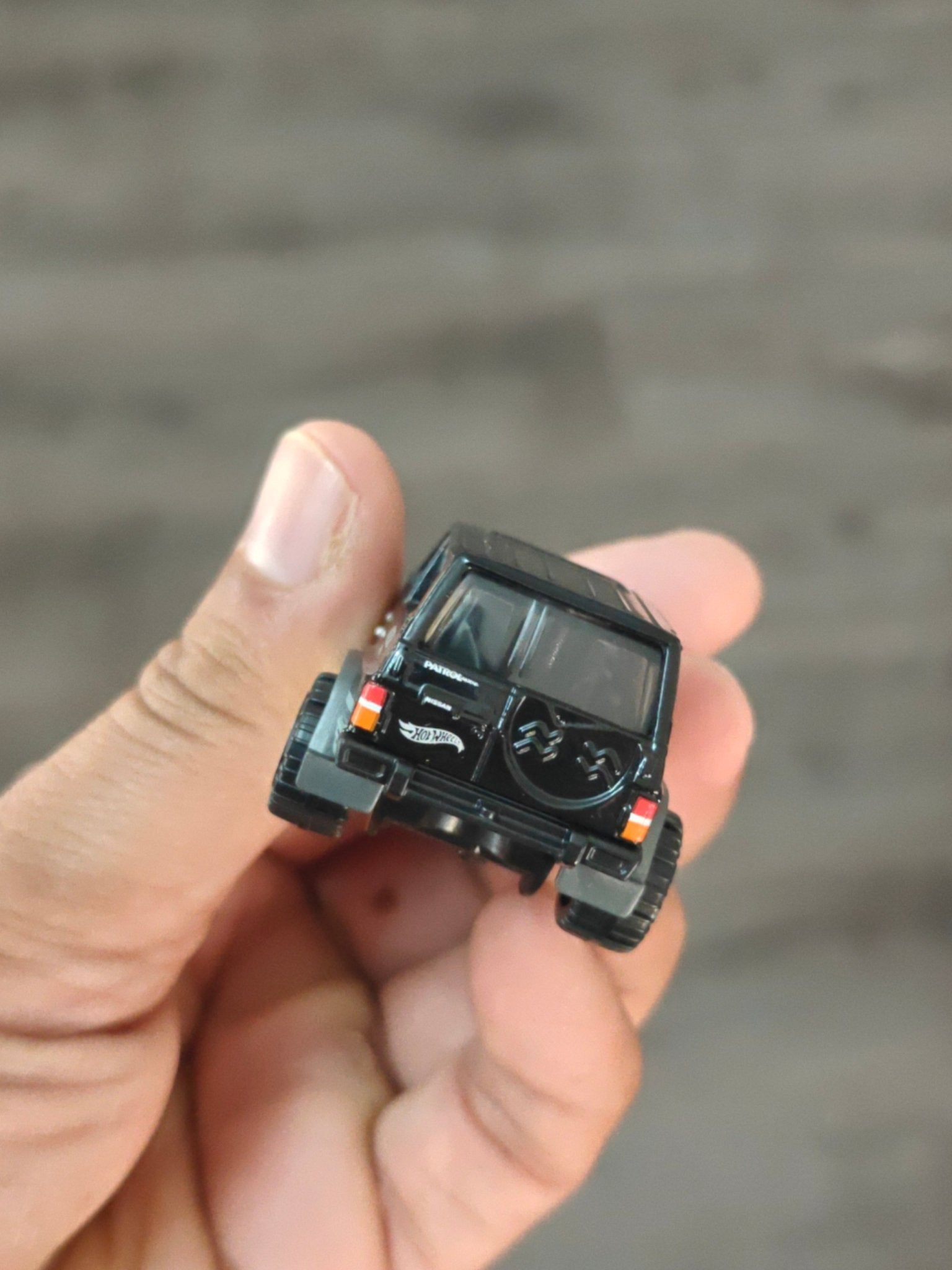 Silver Series Hot Wheels Nissan Patrol Custom - Black (Uncarded - New) - Kinder Logs