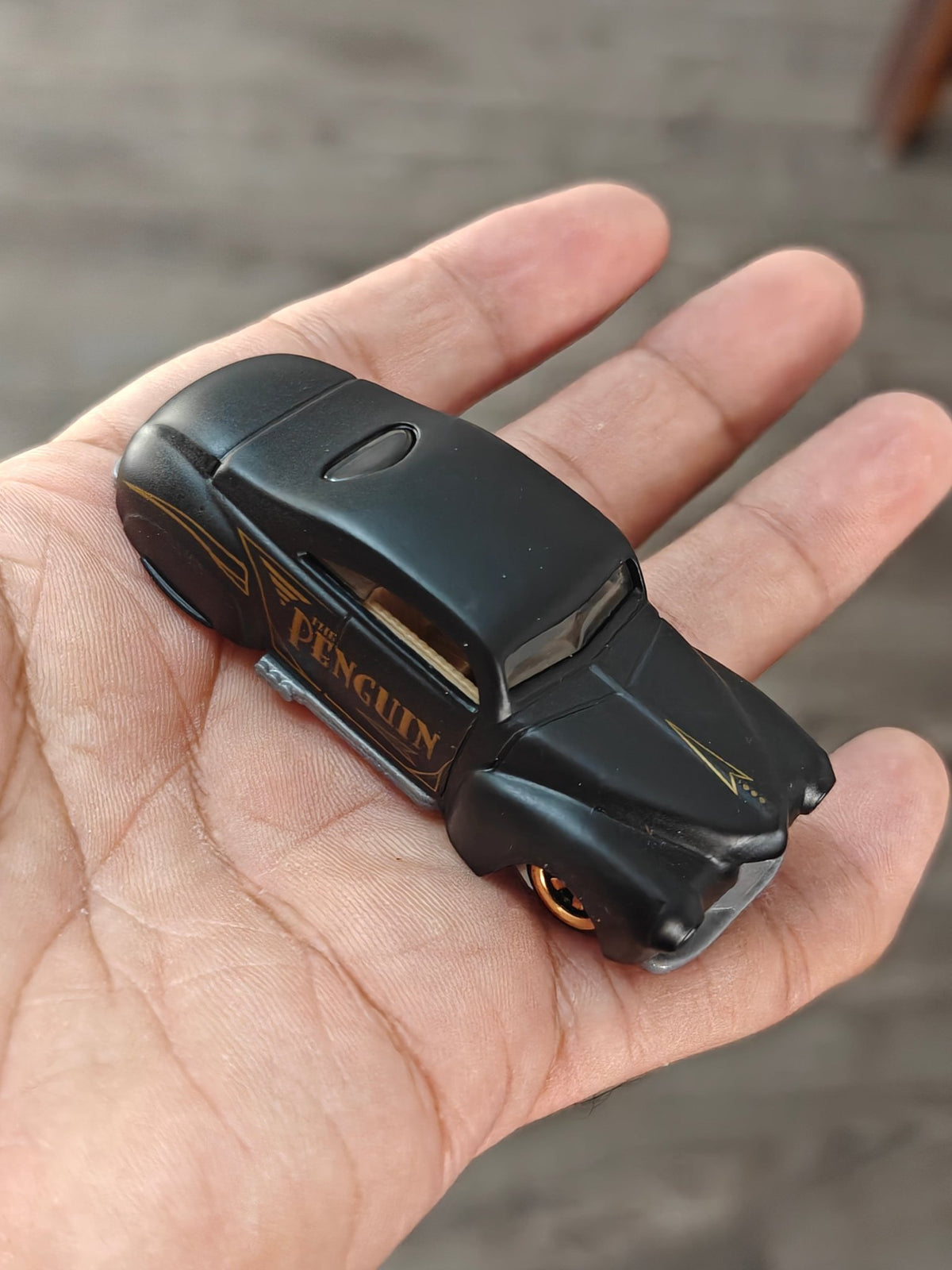 Silver Series Hot Wheels 'The Penguin' Tail Dragger - Kinder Logs
