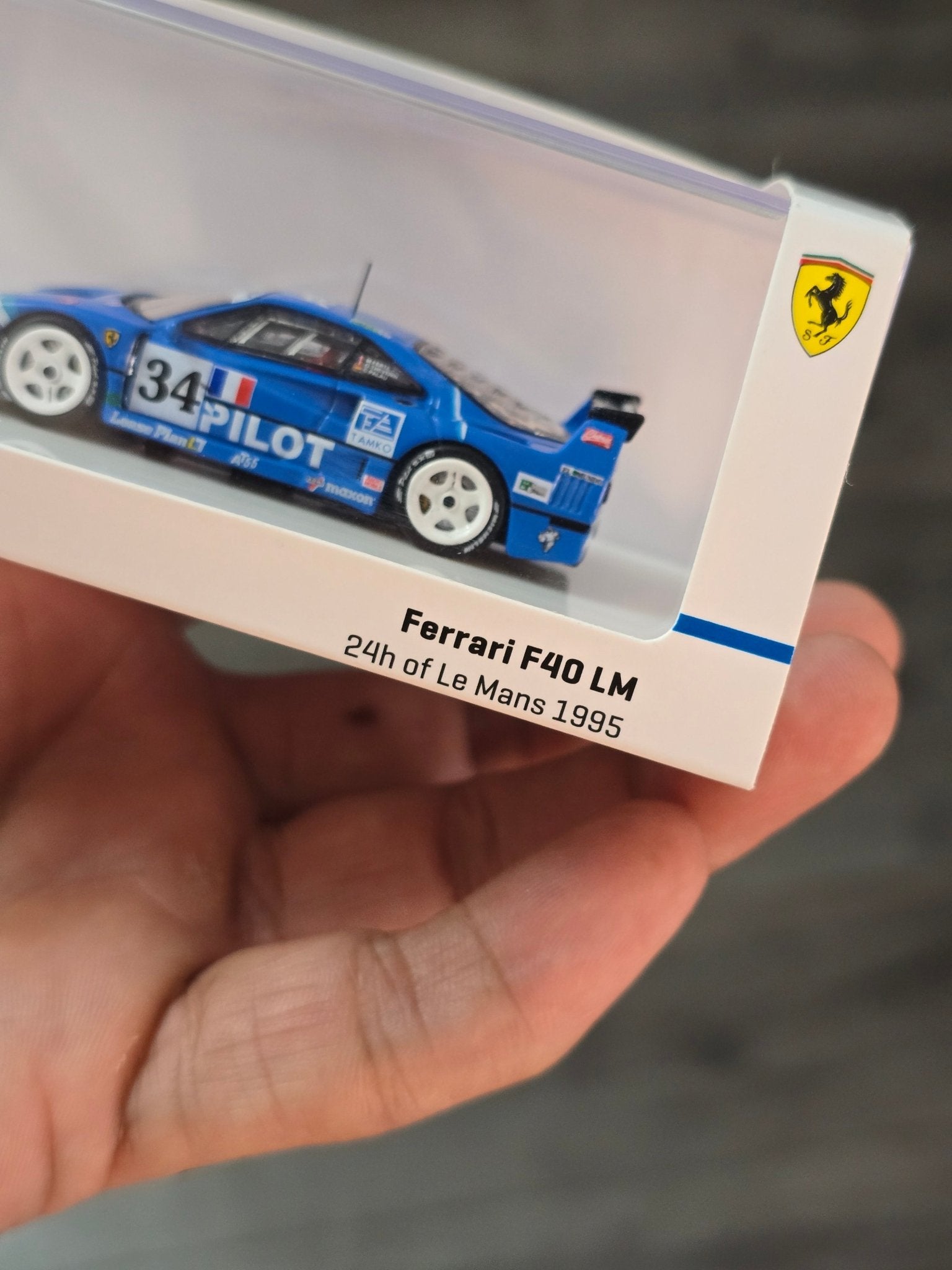 Tarmac Works IXO Ferrari F40 LM - 24h of Le Mans 1995 - Kinder Logs