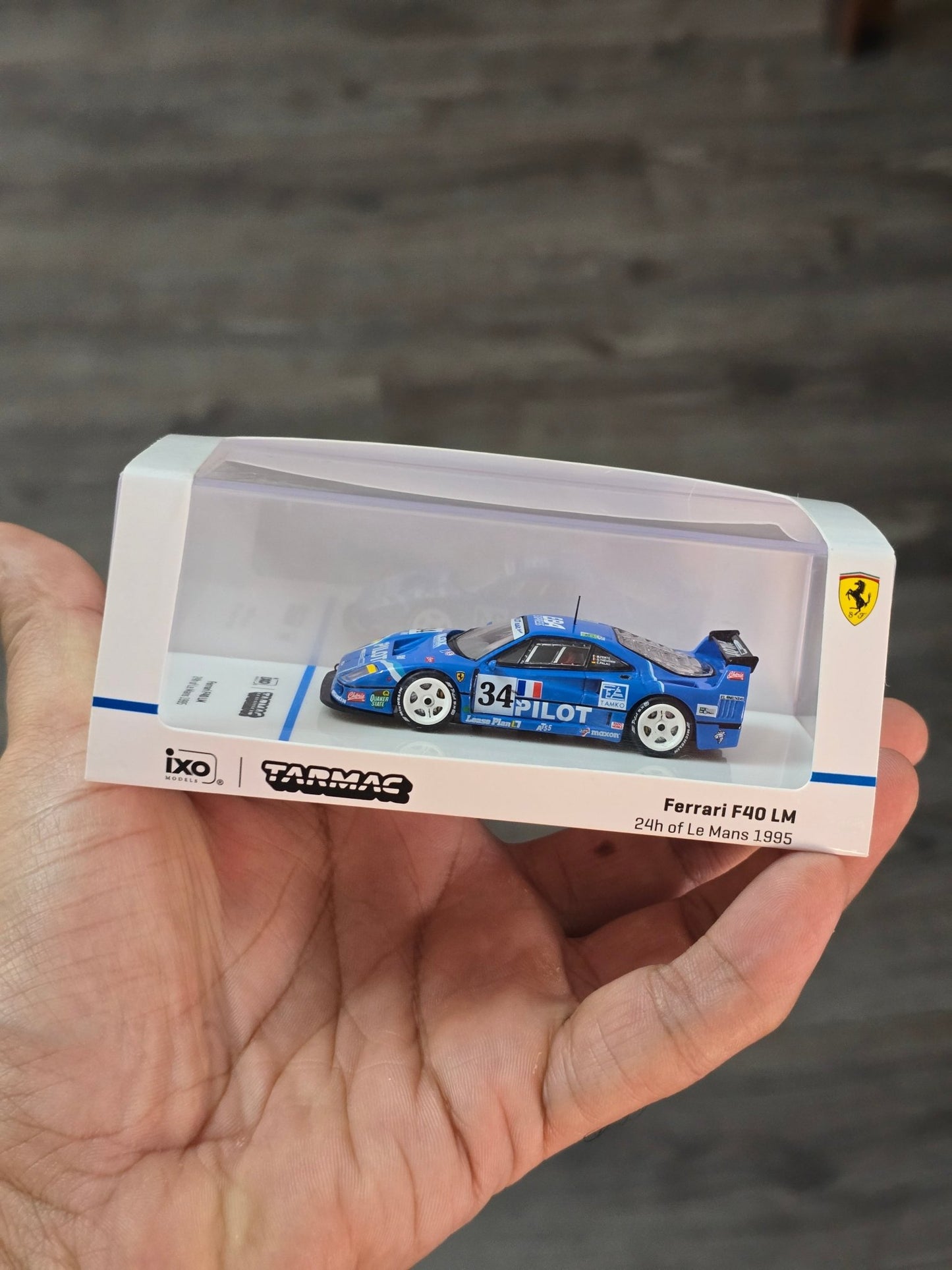 Tarmac Works IXO Ferrari F40 LM - 24h of Le Mans 1995 - Kinder Logs