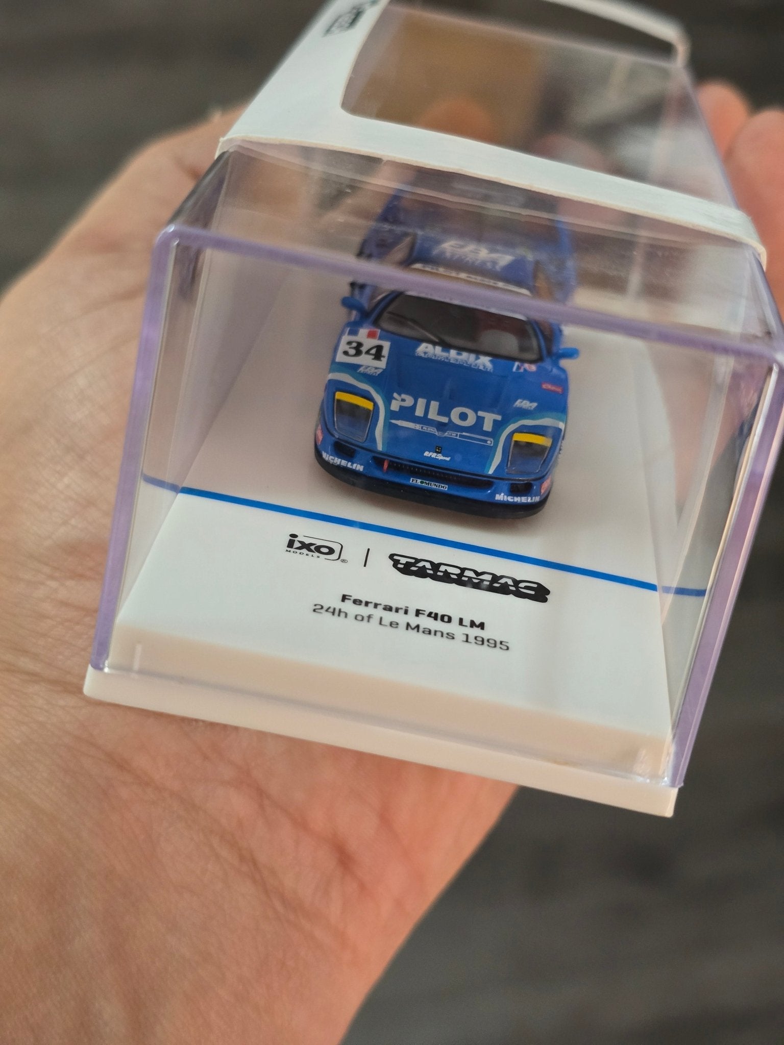 Tarmac Works IXO Ferrari F40 LM - 24h of Le Mans 1995 - Kinder Logs