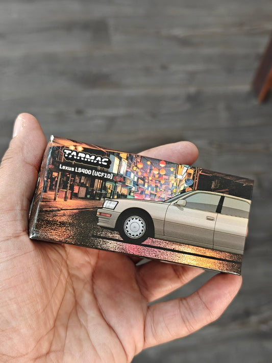 Tarmac Works Lexus LS400 UCF10 (Open Box) - Kinder Logs