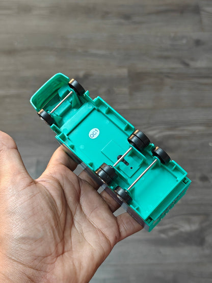 Tarmac Works Toyota Hilux AXCR 2017 with Truck (Open Box) - Kinder Logs