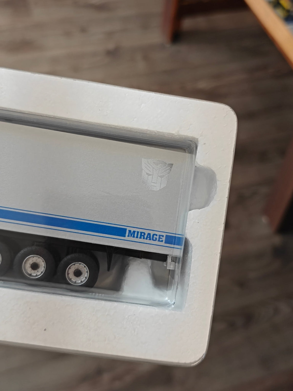 Time Micro Scania Truck - Transformers Mirage Edition (Pre-Owned) - Kinder Logs