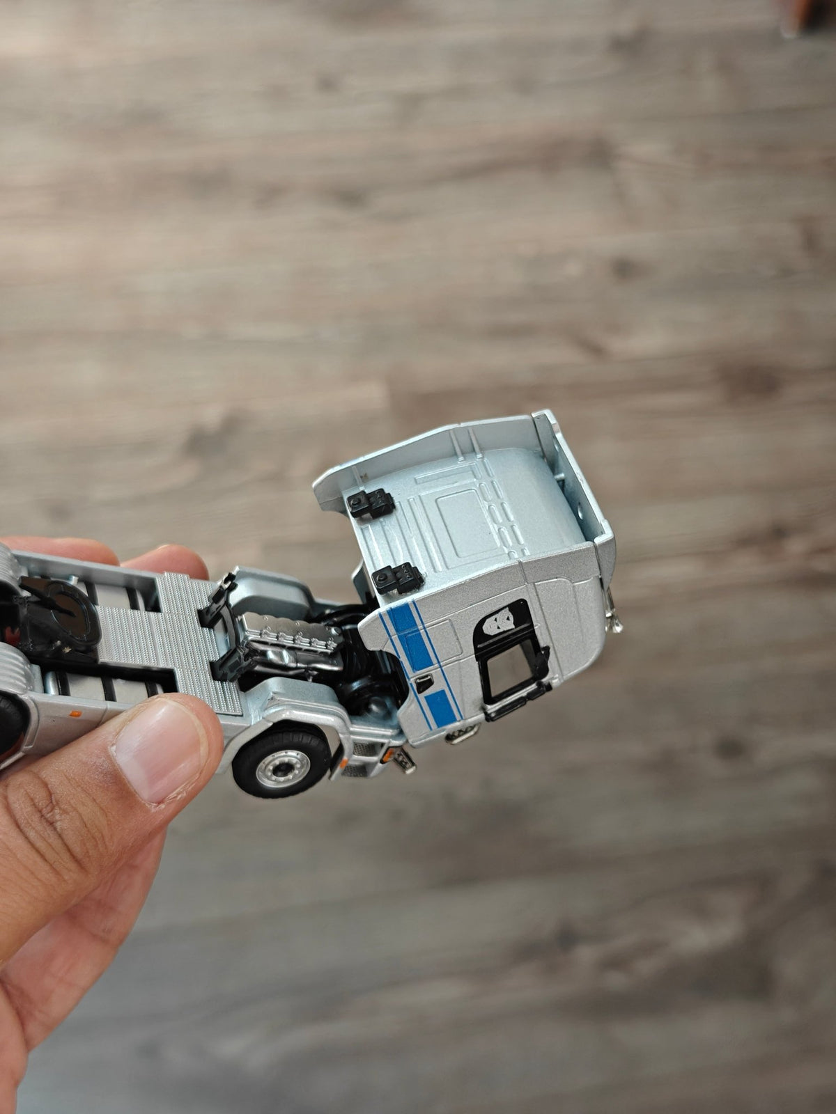 Time Micro Scania Truck - Transformers Mirage Edition (Pre-Owned) - Kinder Logs