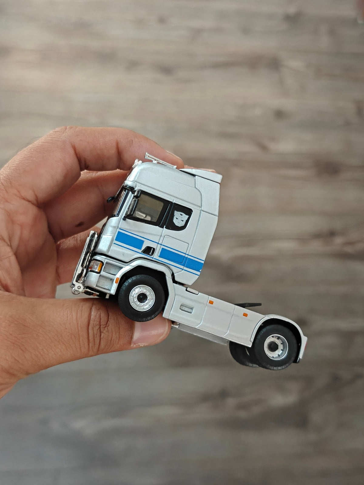 Time Micro Scania Truck - Transformers Mirage Edition (Pre-Owned) - Kinder Logs