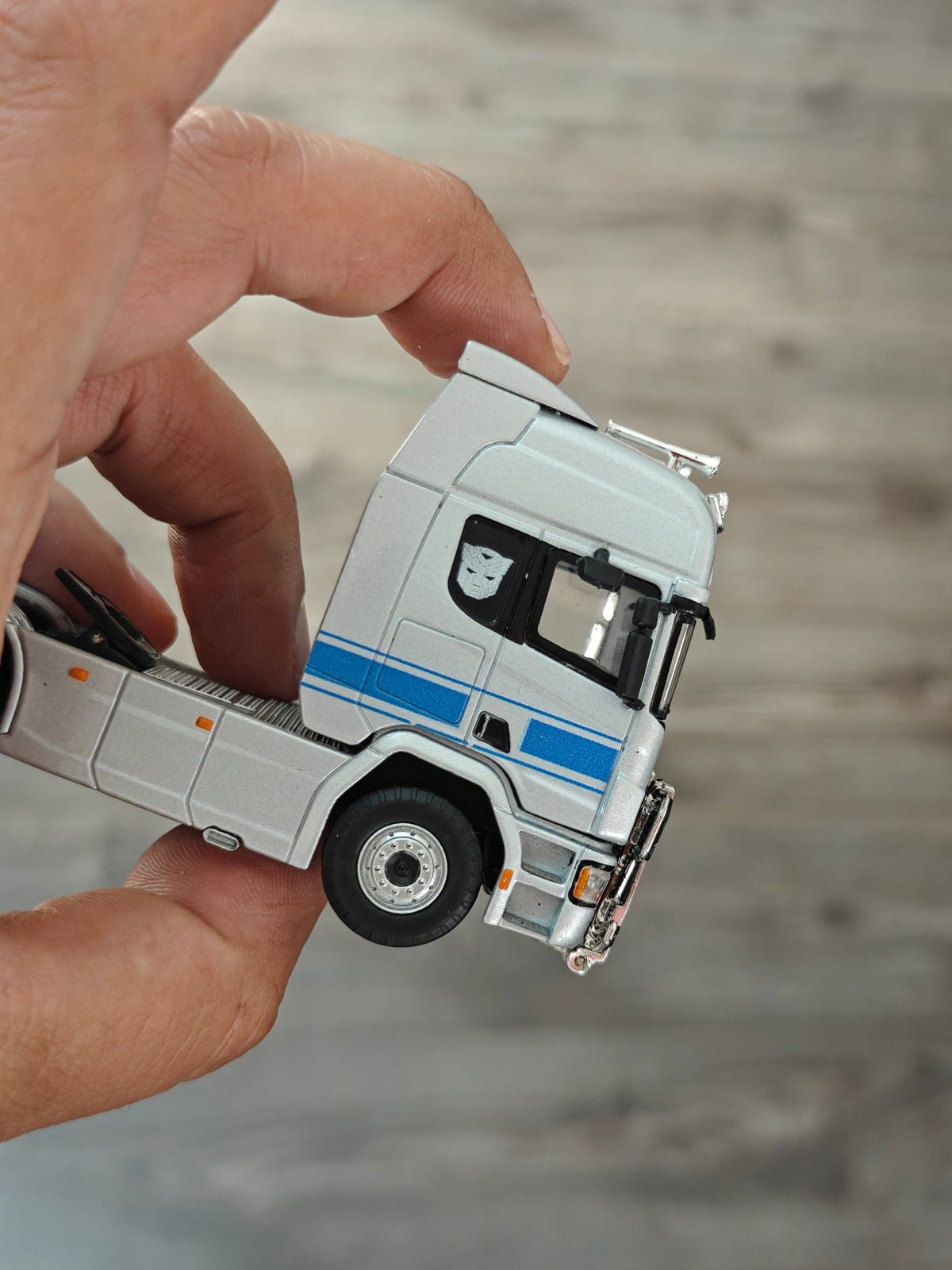 Time Micro Scania Truck - Transformers Mirage Edition (Pre-Owned) - Kinder Logs