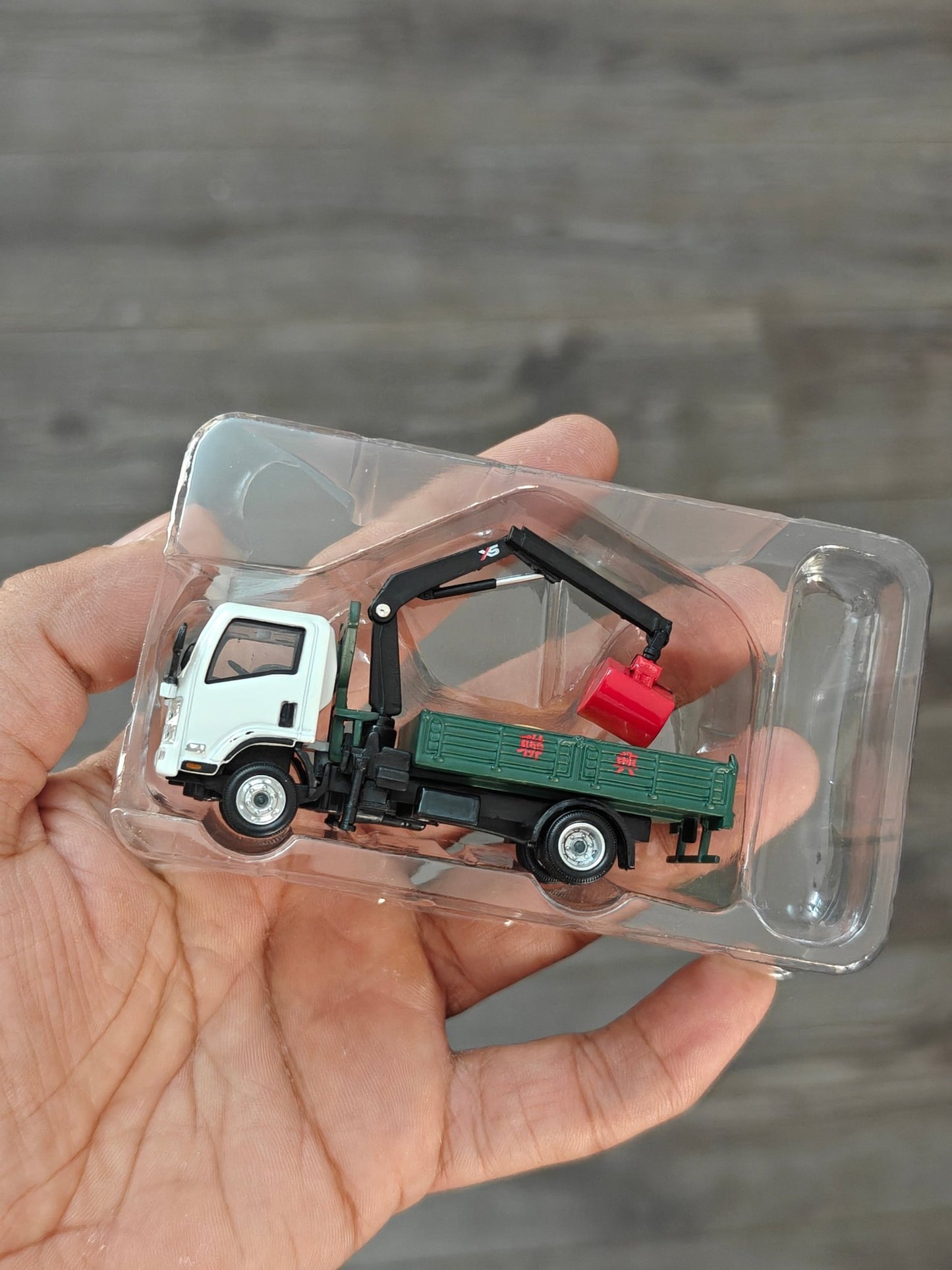 Tiny City Isuzu N Series Grab Lorry Truck (Open Box) - Kinder Logs